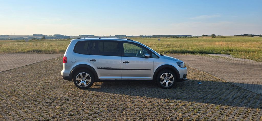 VW Touran 305.000 km 5.600 &euro; Heubach 73540