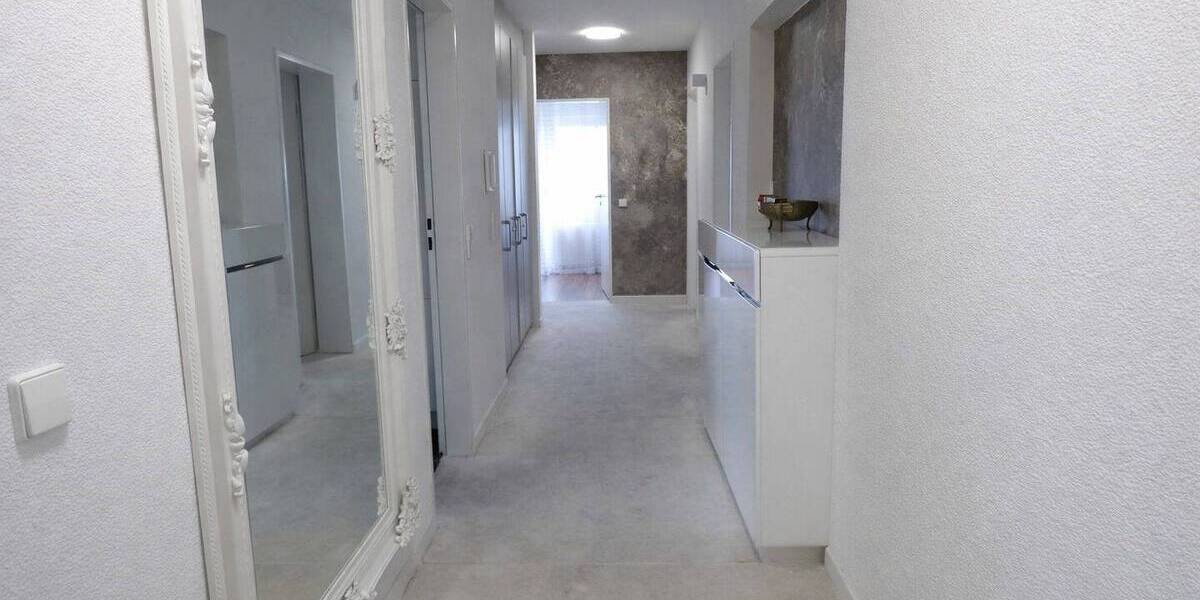 Etagenwohnung Giengen - 4 Zimmer, 100 m&sup2;, 215.000&euro; | Angebot:26585816