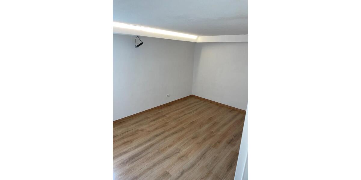 Etagenwohnung Wallerstein - 2 Zimmer, 68 m&sup2;, 680&euro; | Angebot:25759667