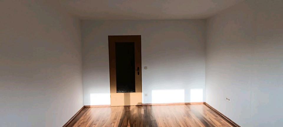 Etagenwohnung Oberkochen - 3 Zimmer, 77 m&sup2;, 1.100&euro; | Angebot:25883443