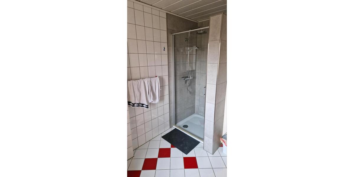 Dachgeschoßwohnung Iggingen - 1 Zimmer, 16 m&sup2;, 300&euro; | Angebot:26040723