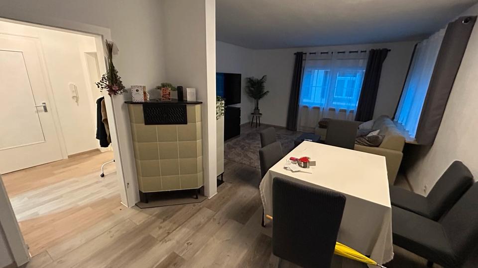 Hochparterre Ellwangen (Jagst) - 2 Zimmer, 60 m&sup2;, 560&euro; | Angebot:26477351