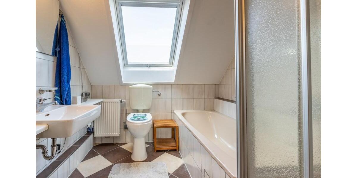 Dachgeschoßwohnung Alfdorf - 2 Zimmer, 77 m&sup2;, 790&euro; | Angebot:25049704