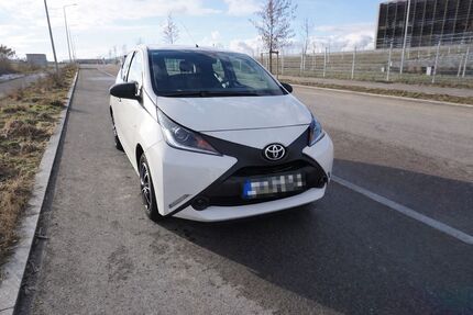 Toyota Aygo (X) 109.000 km 5.899 &euro; Heubach 73540