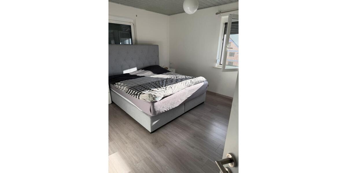 Etagenwohnung Aalen - 3 Zimmer, 70 m&sup2;, 1.400&euro; | Angebot:25390642