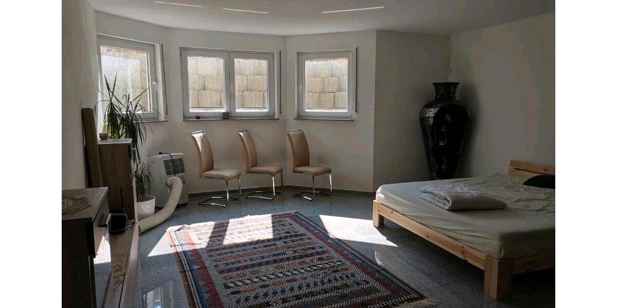 Einfamilienhaus Göggingen - 5 Zimmer, 228 m&sup2;, 2.200&euro; | Angebot:26041520