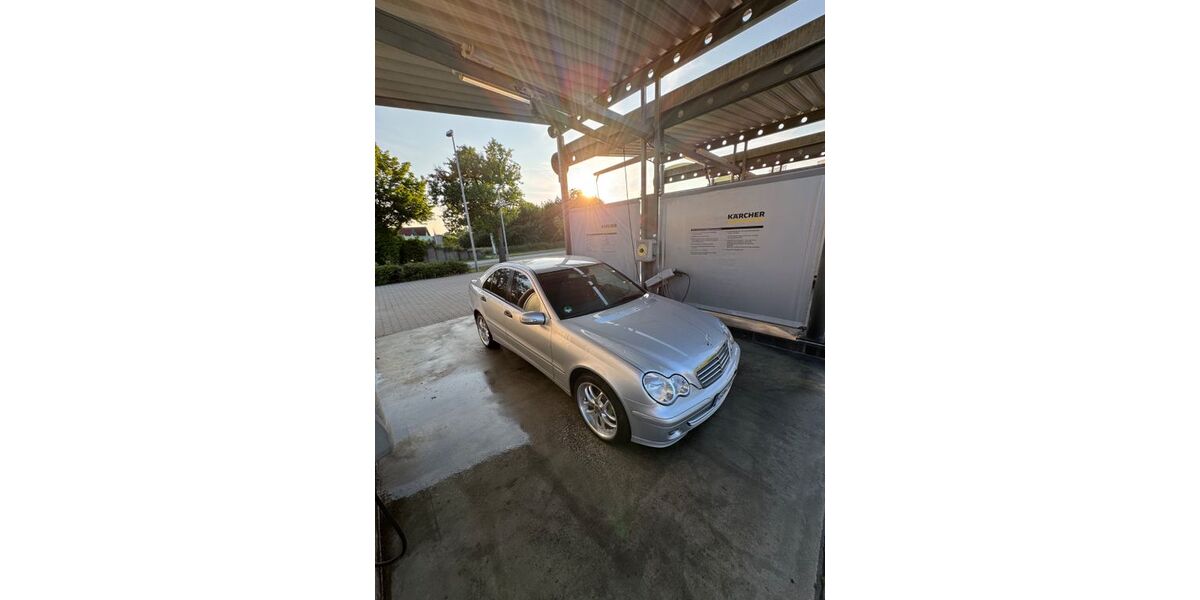 Mercedes-Benz 200 194.000 km 6.499 &euro; Schwäbisch Gmünd 73527