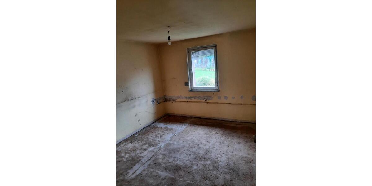 Reihenhaus Abtsgmünd - 10 Zimmer, 150 m&sup2;, 115.000&euro; | Angebot:25415925