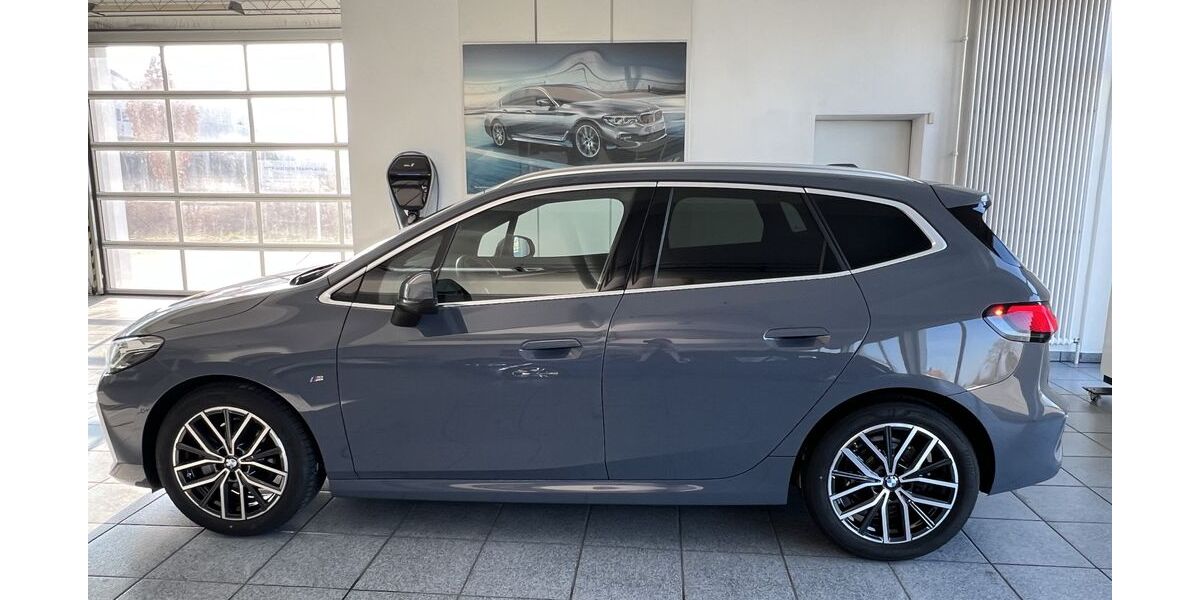 BMW 218 Active Tourer 11.700 km 30.900 &euro; Nördlingen 86720