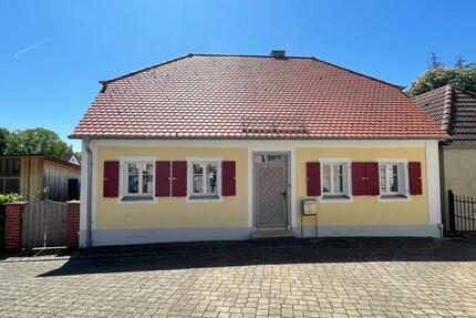 Haus Wallerstein - 4 Zimmer, 100 m&sup2;, 1.250&euro; | Angebot:25329413