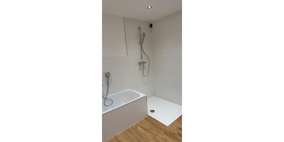 Erdgeschoßwohnung Mutlangen - 4 Zimmer, 110 m&sup2;, 1.300&euro; | Angebot:25843420