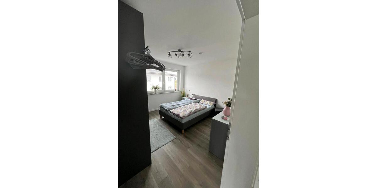 Etagenwohnung Jagstzell - 3.5 Zimmer, 104 m&sup2;, 1.000&euro; | Angebot:25948418
