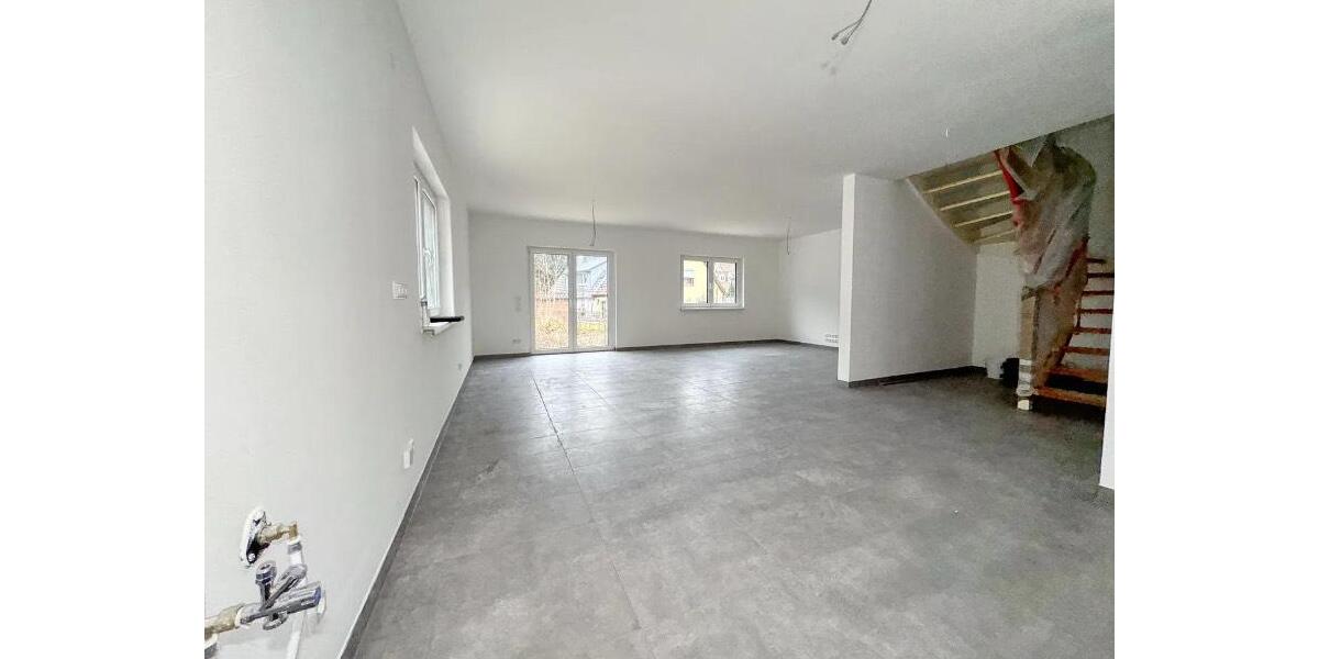 Doppelhaushälfte Bopfingen - 4 Zimmer, 125 m&sup2;, 399.000&euro; | Angebot:25710936