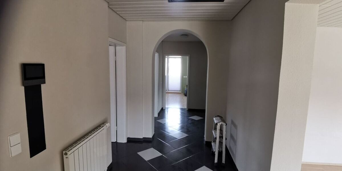 Moderne 4,5-Zimmer Dachgeschosswohnung mit Balkon & EBK - Appartement Schwäbisch Gmünd Bargau | Angebot:27492971