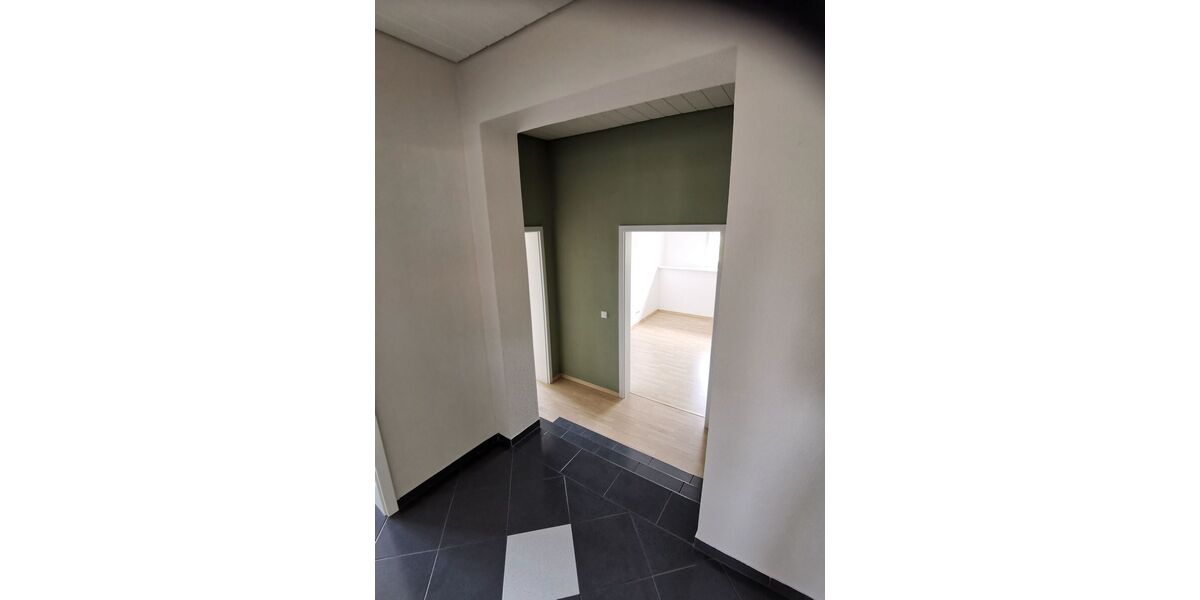 Moderne 4,5-Zimmer Dachgeschosswohnung mit Balkon & EBK - Appartement Schwäbisch Gmünd Bargau | Angebot:27492971