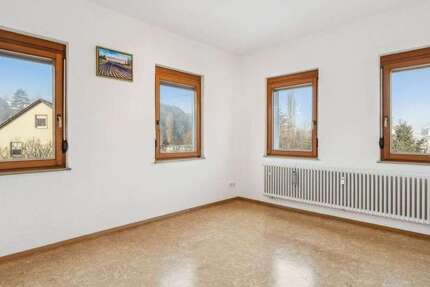 Haus Waldstetten - 8 Zimmer, 210 m&sup2;, 599.000&euro; | Angebot:24602438