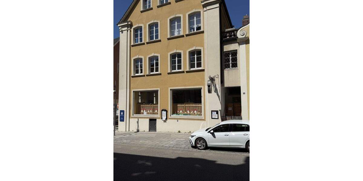 Etagenwohnung Ellwangen - 6 Zimmer, 136 m&sup2;, 1.360&euro; | Angebot:25657526