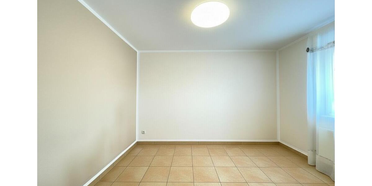 Doppelhaushälfte Nördlingen - 8 Zimmer, 161 m&sup2;, 1.670&euro; | Angebot:26564064