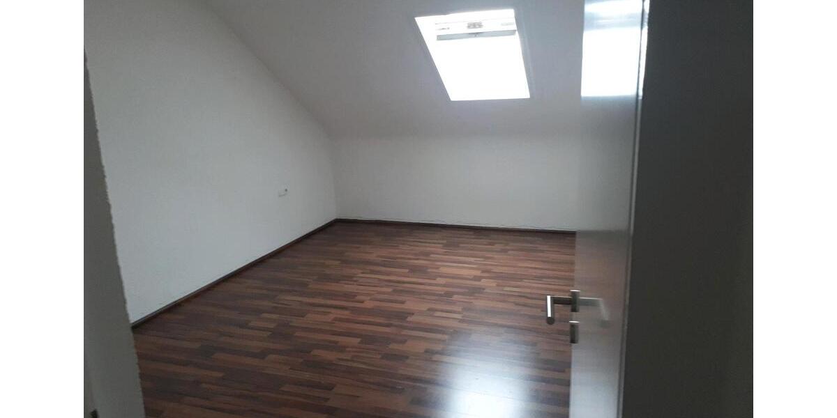 Dachgeschoßwohnung Aalen Unterkochen - 2 Zimmer, 64 m&sup2;, 760&euro; | Angebot:25976209