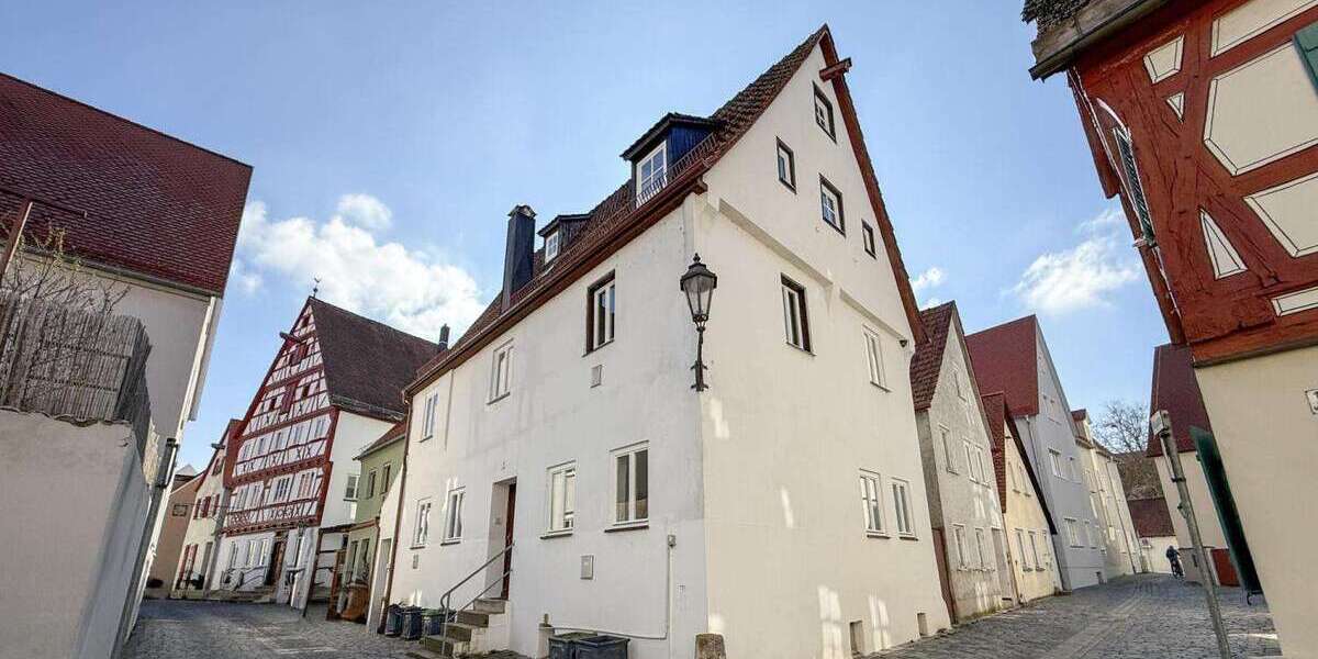 Einfamilienhaus Nördlingen - 7 Zimmer, 150 m&sup2;, 295.000&euro; | Angebot:25927182