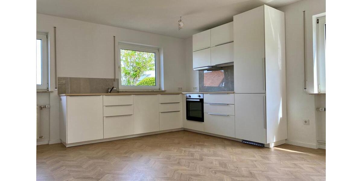 Doppelhaushälfte Täferrot - 4 Zimmer, 135 m&sup2;, 1.630&euro; | Angebot:26533919