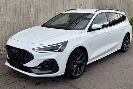 Ford Focus 45.690 km 27.890 &euro; Essingen 73457