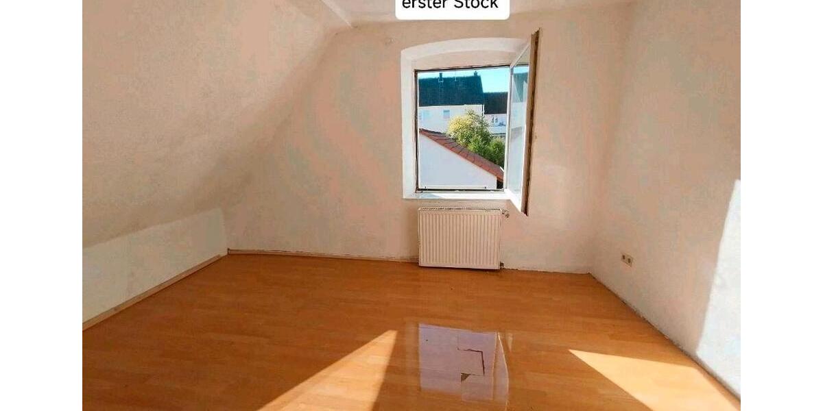 Doppelhaushälfte Bopfingen - 7 Zimmer, 141 m&sup2;, 110.000&euro; | Angebot:17165515