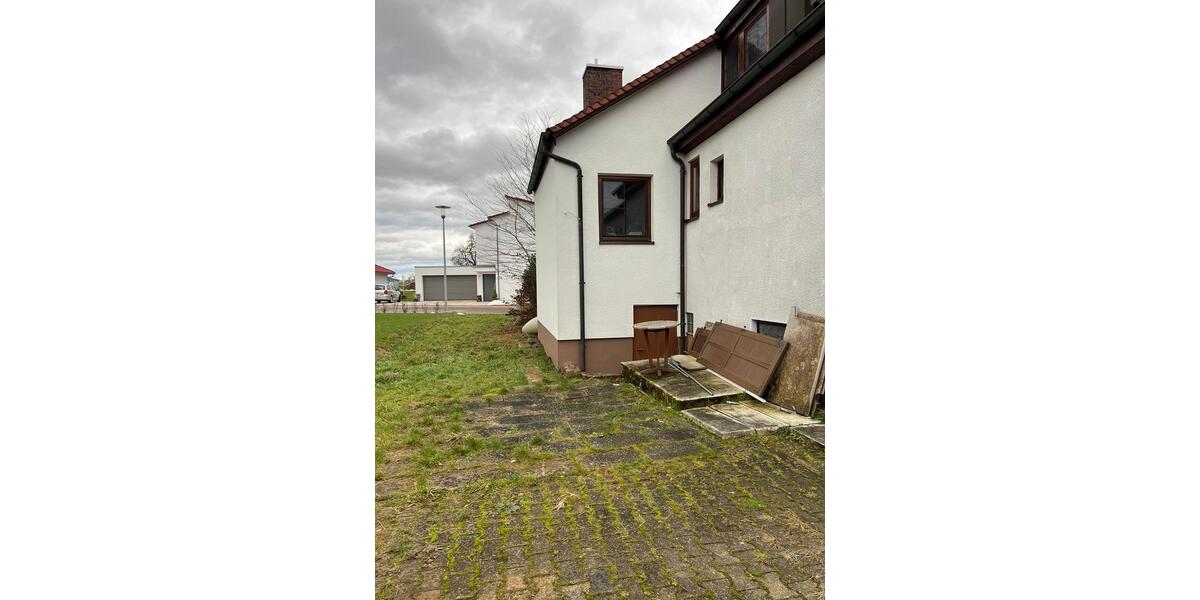 Einfamilienhaus Ellwangen (Jagst) - 6 Zimmer, 142 m&sup2;, 195.000&euro; | Angebot:26977058