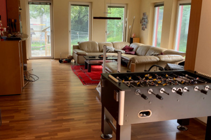 Haus Bopfingen - 6 Zimmer, 260 m&sup2;, 2.400&euro; | Angebot:25845679