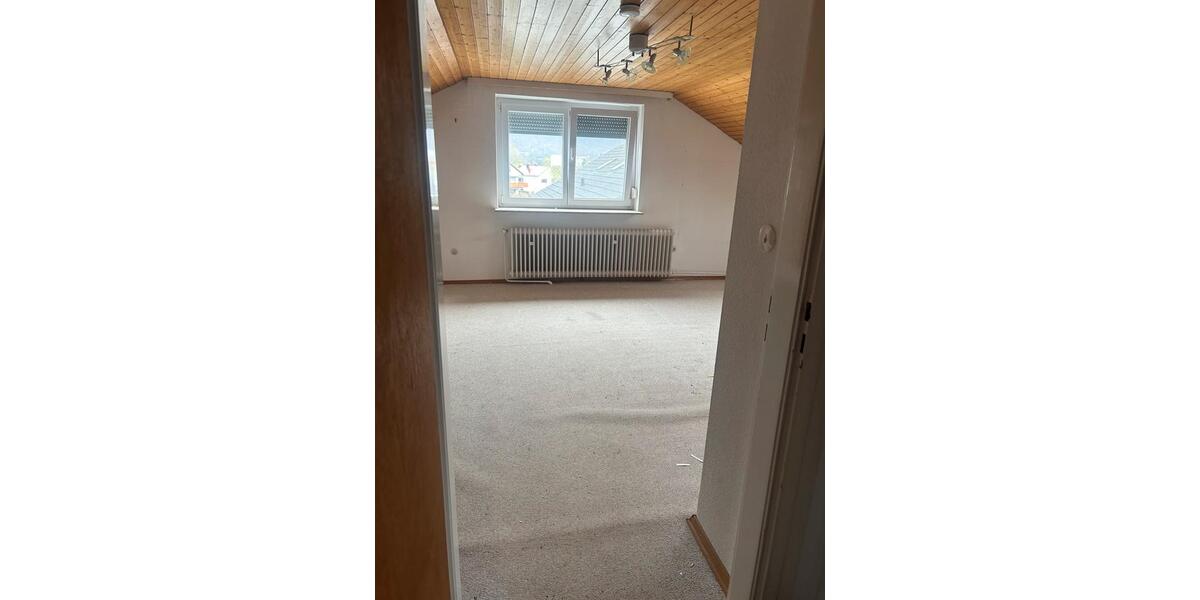 Dachgeschoßwohnung Königsbronn - 3 Zimmer, 65 m&sup2;, 600&euro; | Angebot:26135999