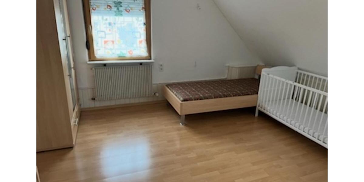 Dachgeschoßwohnung Schwäbisch Gmünd - 5 Zimmer, 150 m&sup2;, 1.000&euro; | Angebot:25053814