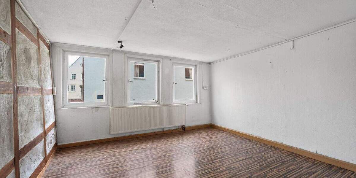 Mehrfamilienhaus, Wohnhaus Schwäbisch Gmünd - 9 Zimmer, 155 m&sup2;, 249.000&euro; | Angebot:25776973