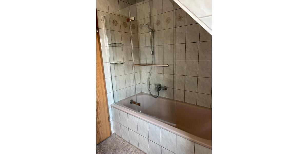 Dachgeschoßwohnung Stimpfach - 3 Zimmer, 85 m&sup2;, 800&euro; | Angebot:26007809