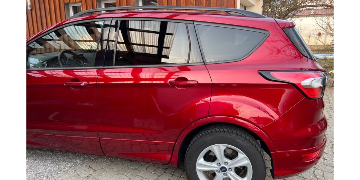 Ford Kuga 122.000 km 14.999 &euro; Mutlangen 73557