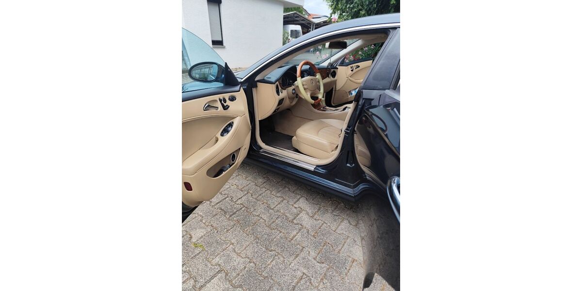 Mercedes-Benz CLS 320 381.369 km 9.499 &euro; Schwäbisch Gmünd 73525