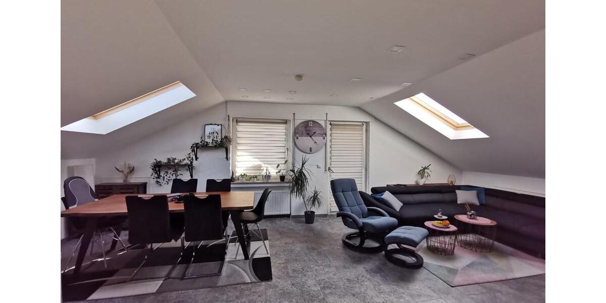 Dachgeschoßwohnung Essingen - 3 Zimmer, 90 m&sup2;, 850&euro; | Angebot:26681912