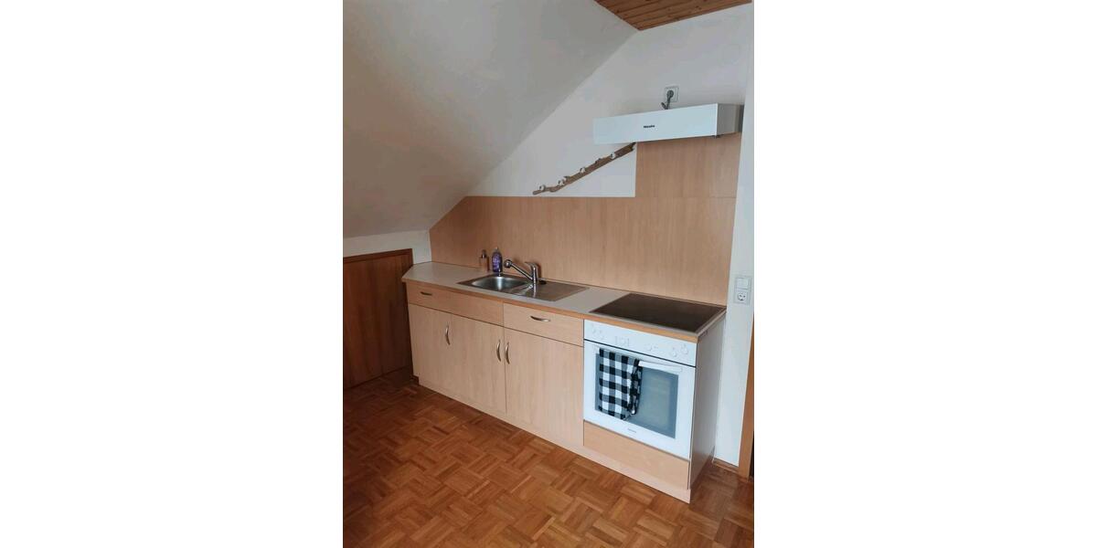 Dachgeschoßwohnung Rosenberg - 3 Zimmer, 77 m&sup2;, 850&euro; | Angebot:26019853