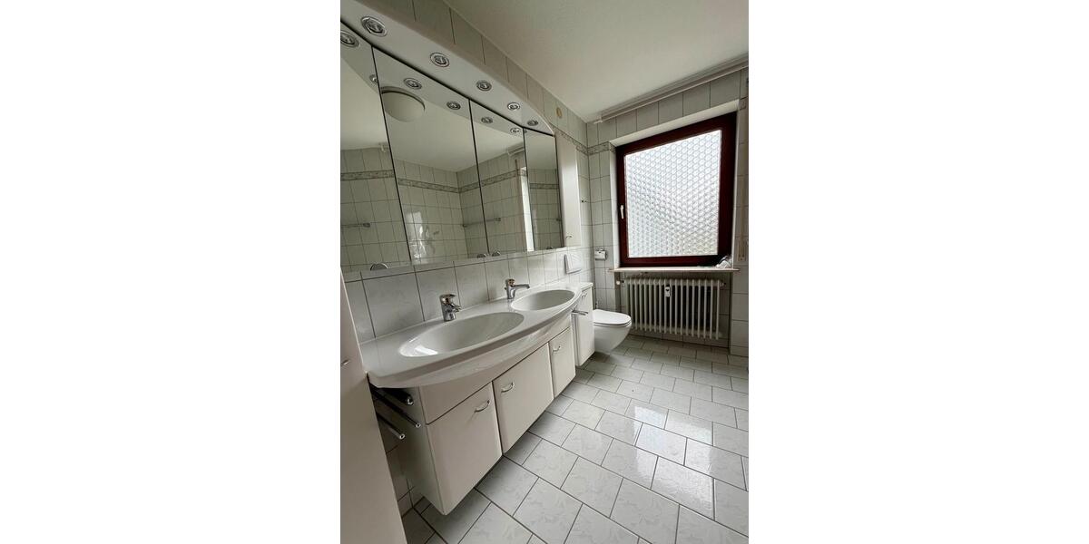 Einfamilienhaus Heuchlingen - 7.5 Zimmer, 197 m&sup2;, 540.000&euro; | Angebot:25637085