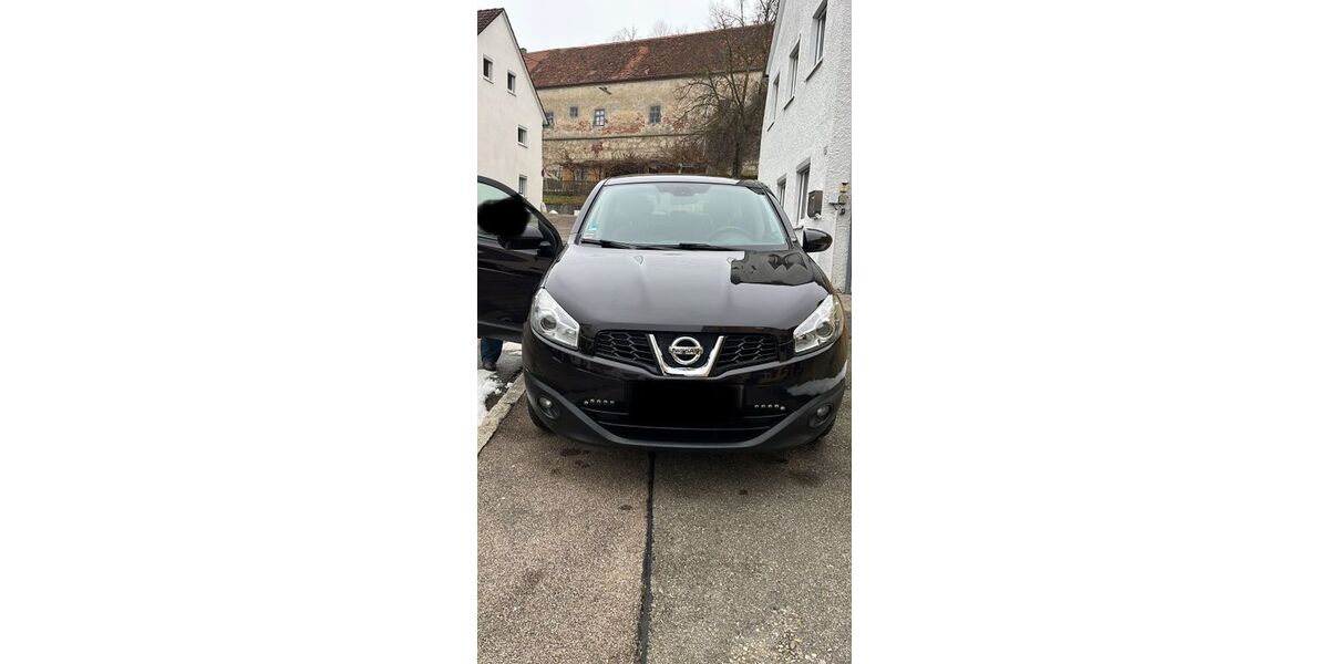 Nissan Qashqai 102.000 km 8.200 &euro; Wallerstein 86757