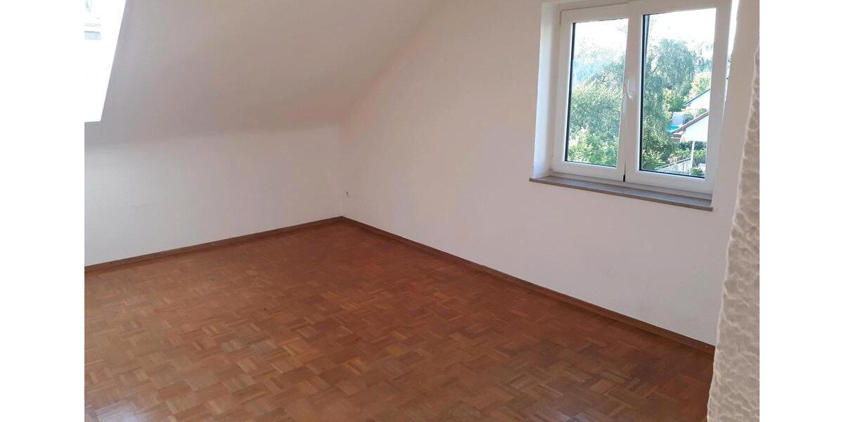 Dachgeschoßwohnung Aalen Unterkochen - 2 Zimmer, 64 m&sup2;, 760&euro; | Angebot:26448405