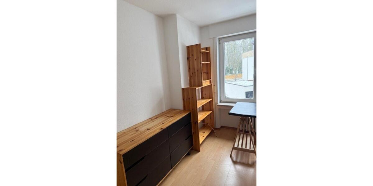 Etagenwohnung Aalen - 15 Zimmer, 110 m&sup2;, 300&euro; | Angebot:25178941