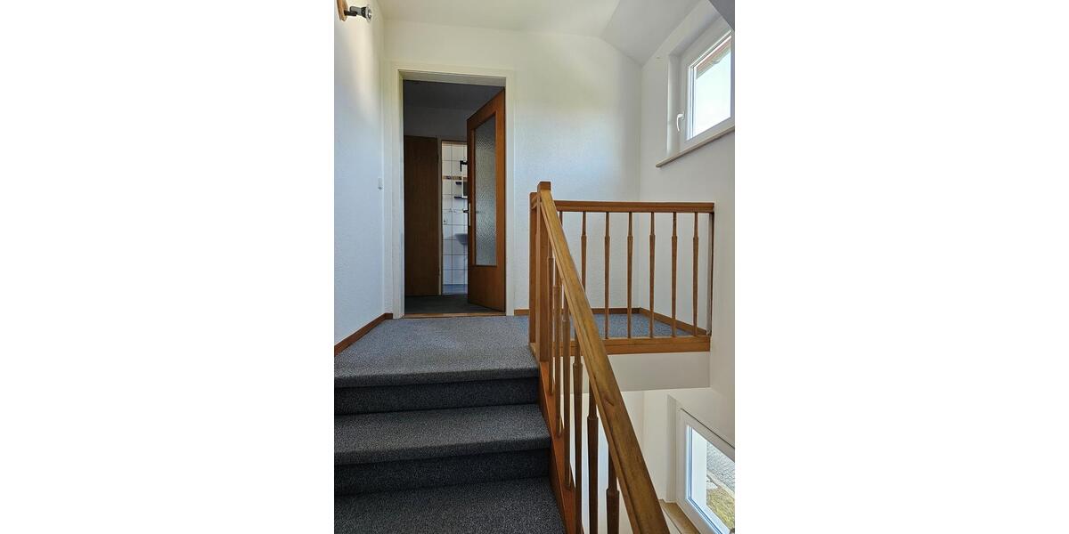 Doppelhaushälfte Nattheim - 7 Zimmer, 167 m&sup2;, 2.500&euro; | Angebot:22624871