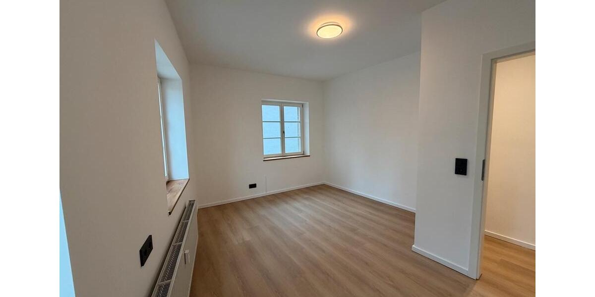 Etagenwohnung Ellwangen (Jagst) - 3 Zimmer, 60 m&sup2;, 1.100&euro; | Angebot:25512953