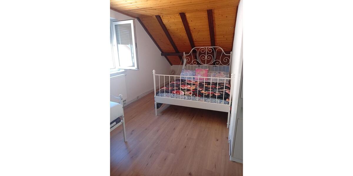 Dachgeschoßwohnung Aalen Unterkochen - 3 Zimmer, 61 m&sup2;, 800&euro; | Angebot:27597210