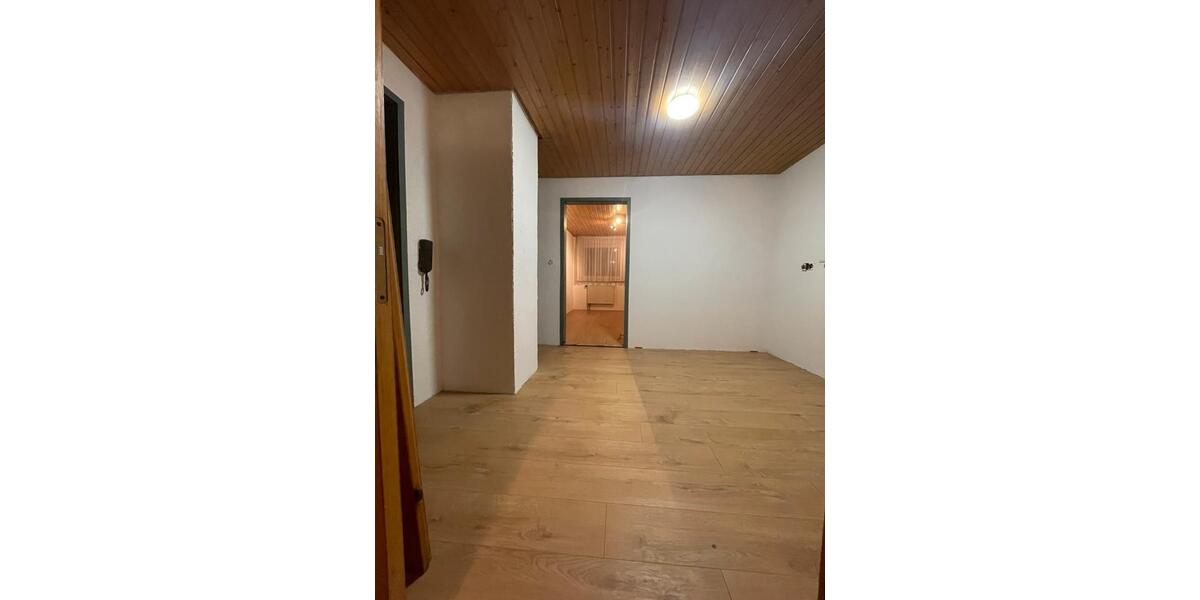 Einfamilienhaus Jagstzell - 7 Zimmer, 150 m&sup2;, 1.300&euro; | Angebot:25992350