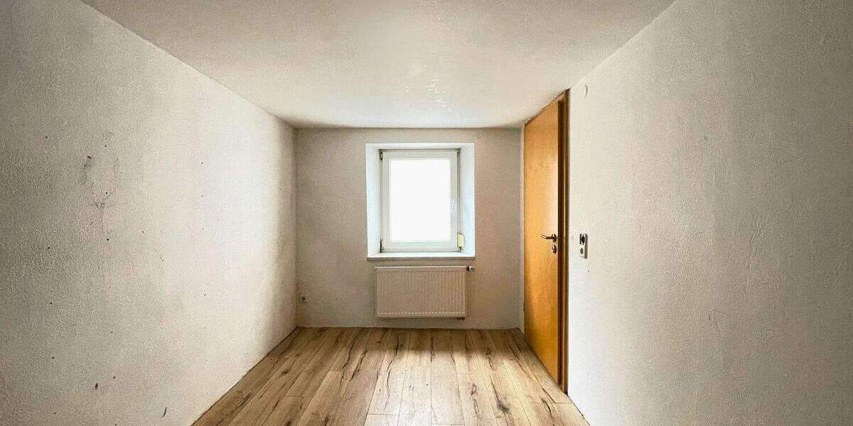 Einfamilienhaus Nördlingen Kleinerdlingen - 1 Zimmer, 287 m&sup2;, 320.000&euro; | Angebot:25678392