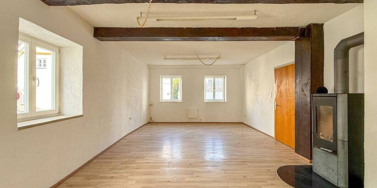 Einfamilienhaus Nördlingen - 7 Zimmer, 150 m&sup2;, 295.000&euro; | Angebot:25937730