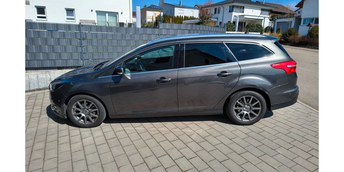 Ford Focus 160.500 km 4.800 &euro; Abtsgmünd 73453