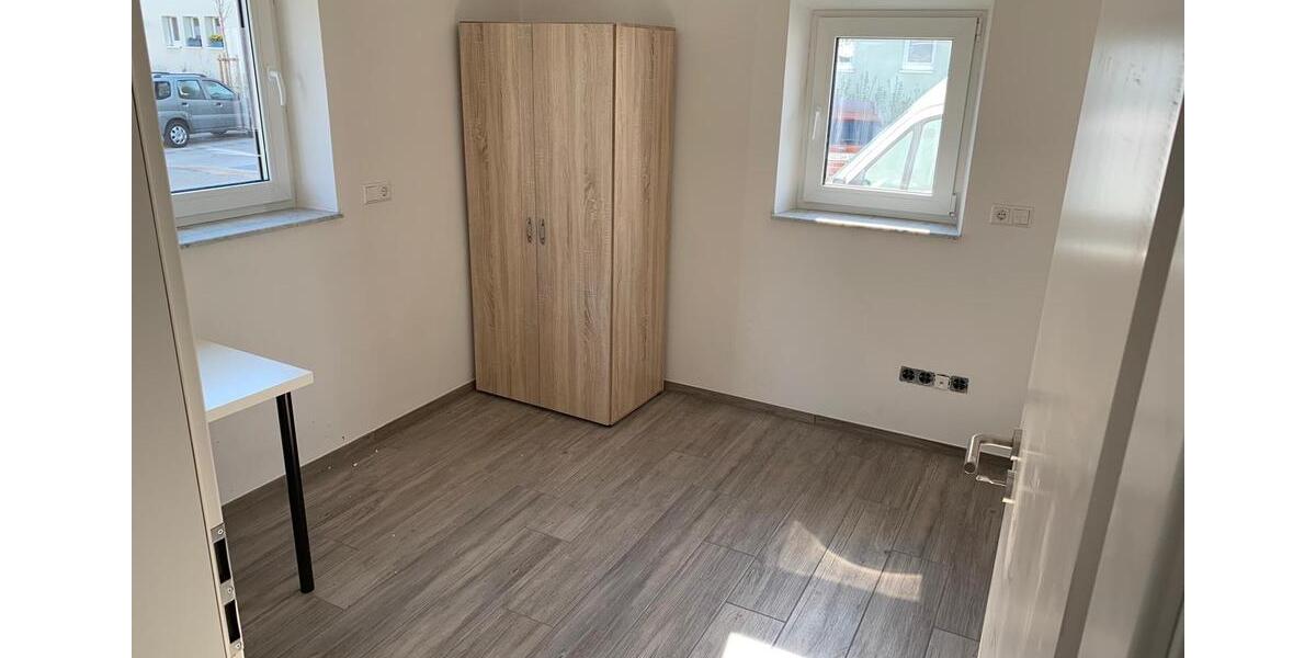 Reihenhaus Schwäbisch Gmünd - 8 Zimmer, 140 m&sup2;, 1.500&euro; | Angebot:27618942