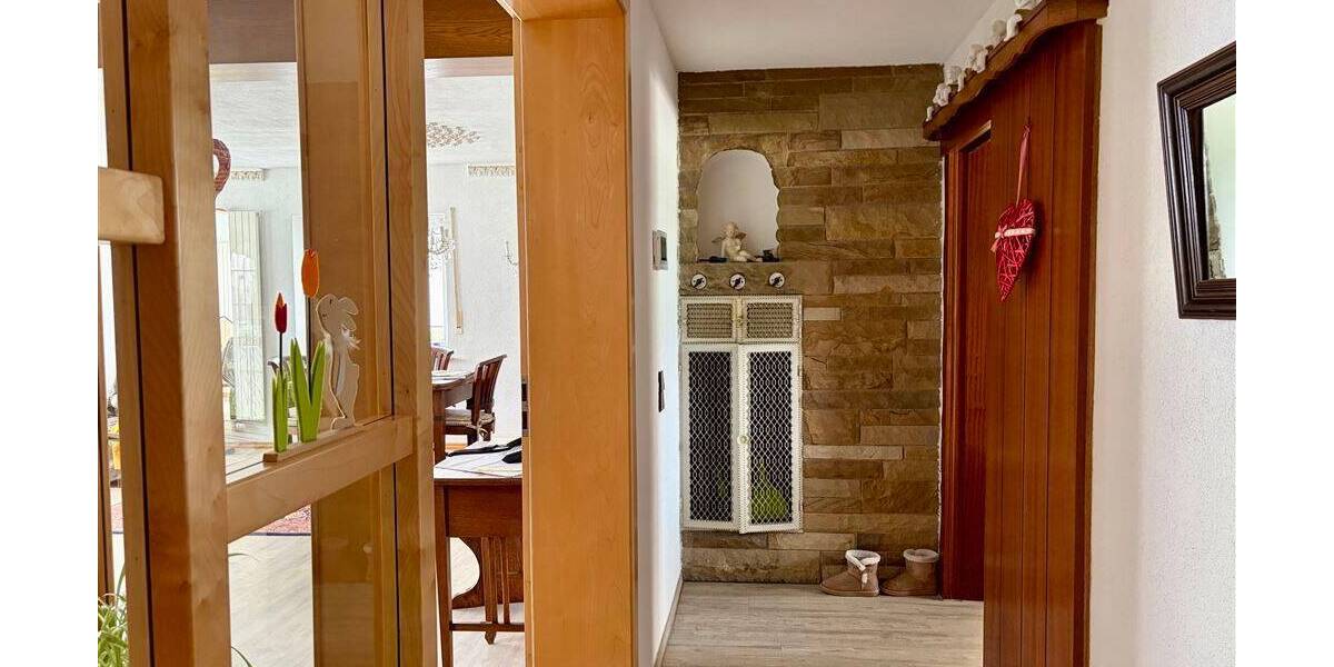 Etagenwohnung Jagstzell - 3 Zimmer, 88 m&sup2;, 220.000&euro; | Angebot:26684599